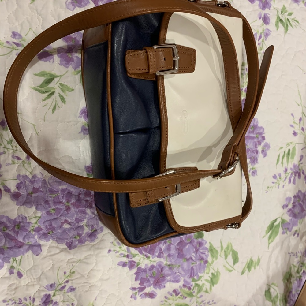 Purse - Picture 2 of 3